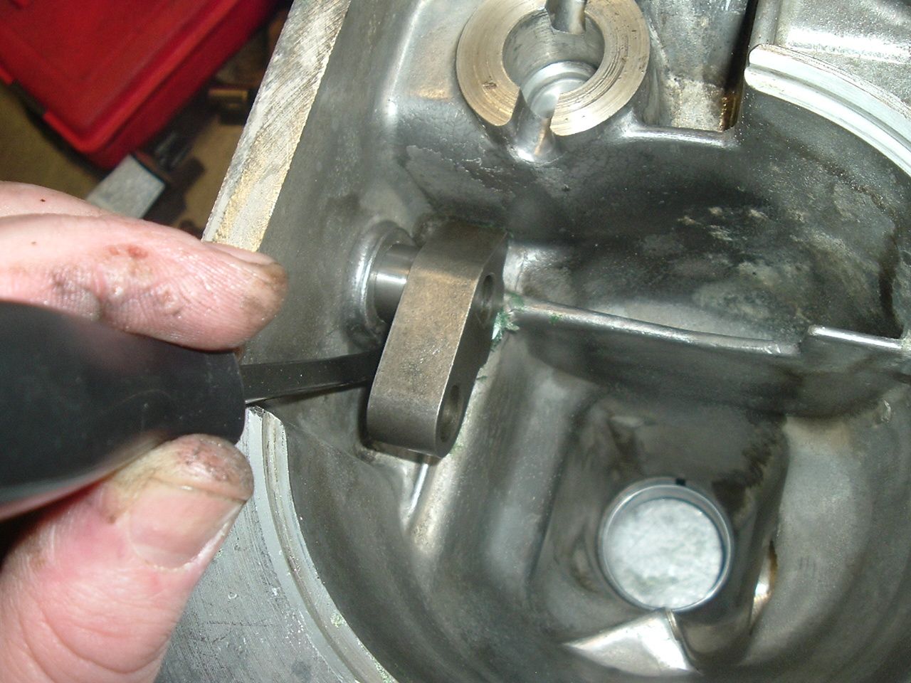 Muncie Tail Shaft Play, can bushing and seal be replaced without